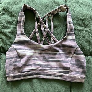 Lululemon sports bra